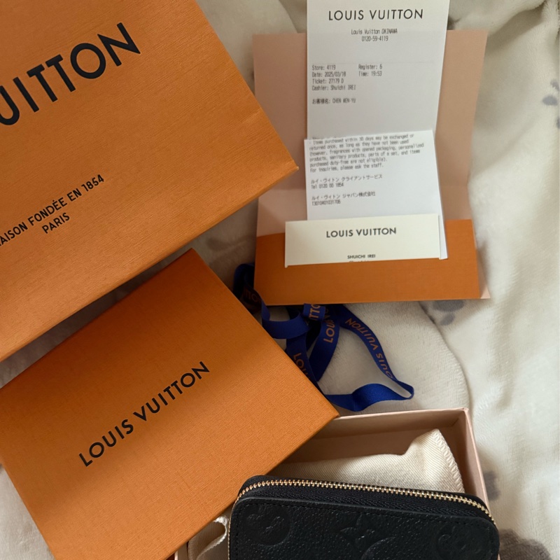 LV 壓紋ㄇ型拉鏈短夾 零錢包-10