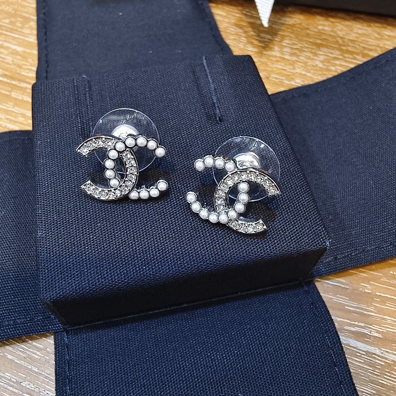 Chanel 水鑽珍珠耳環-2