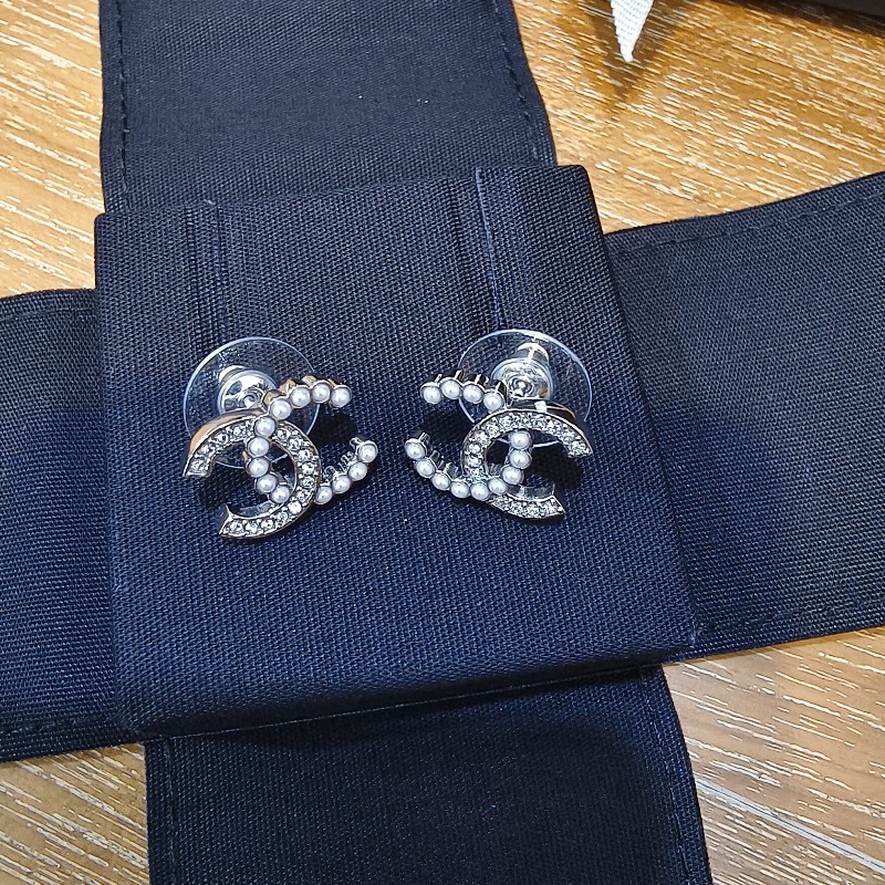 Chanel 水鑽珍珠耳環-3