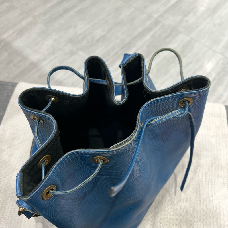 Louis Vuitton LV epi 水波紋 水桶包 藍-4
