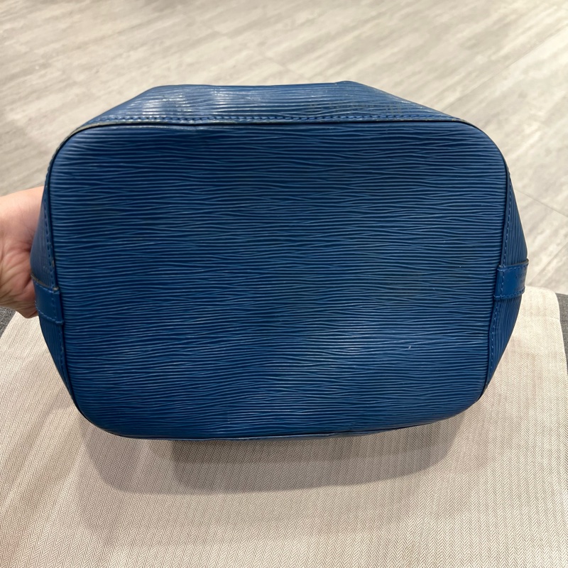 Louis Vuitton LV epi 水波紋 水桶包 藍-5