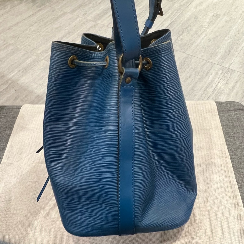 Louis Vuitton LV epi 水波紋 水桶包 藍-6