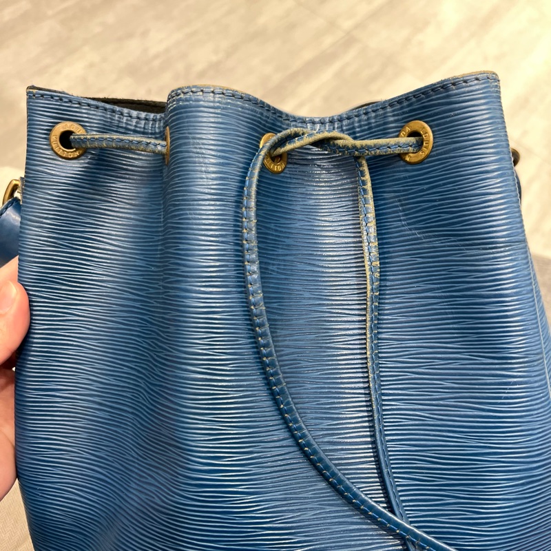 Louis Vuitton LV epi 水波紋 水桶包 藍-8
