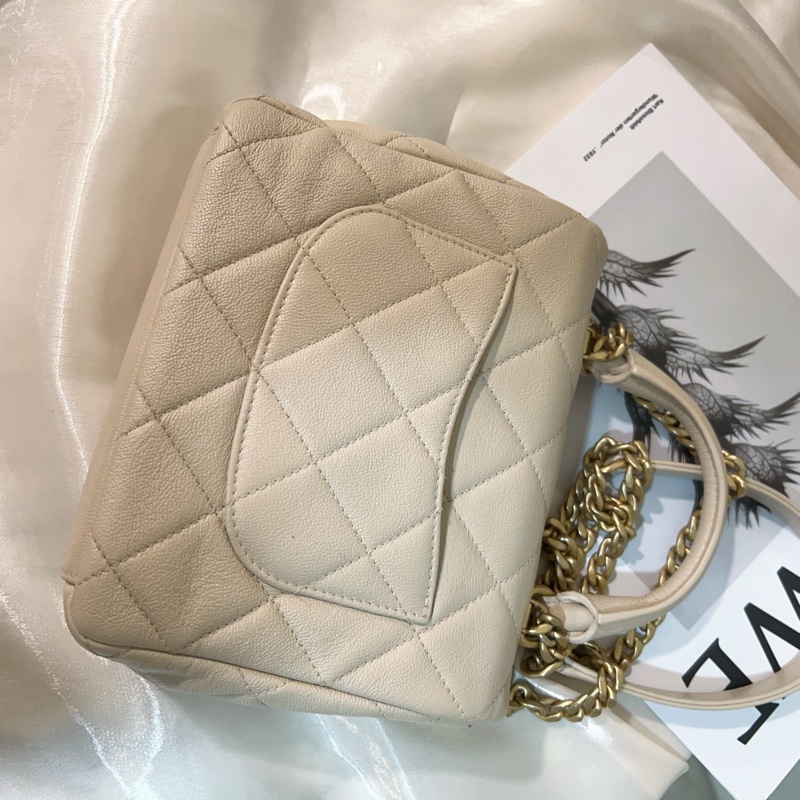 ෆ Chanel 粉米色手把方胖 🌸2023芯片款-13