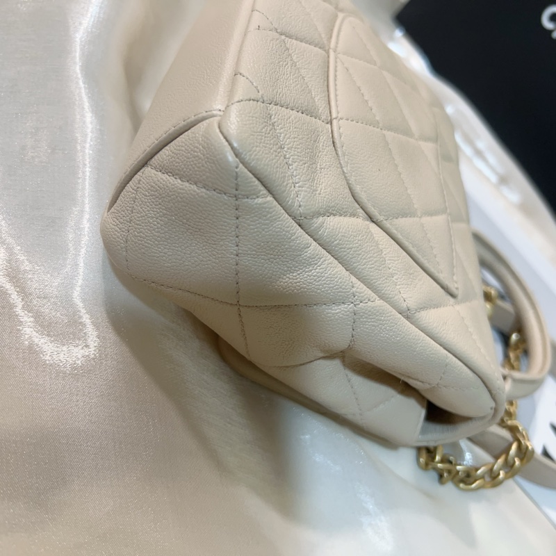 ෆ Chanel 粉米色手把方胖 🌸2023芯片款-14