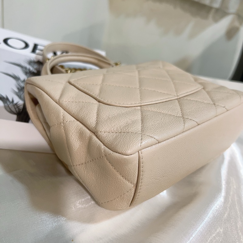 ෆ Chanel 粉米色手把方胖 🌸2023芯片款-15