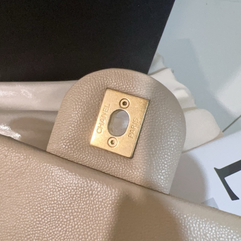ෆ Chanel 粉米色手把方胖 🌸2023芯片款-18