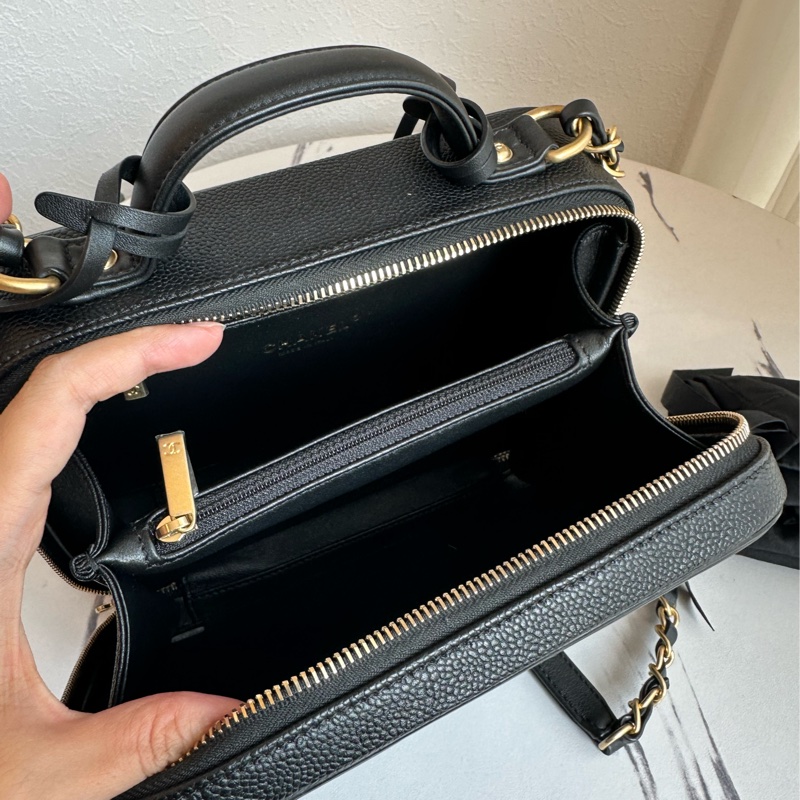 Chanel黑荔枝 化妝箱最美😂🥰-13
