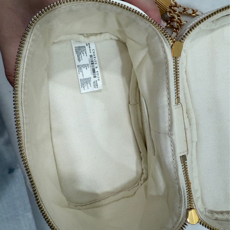 CHARLES &KEITH-4