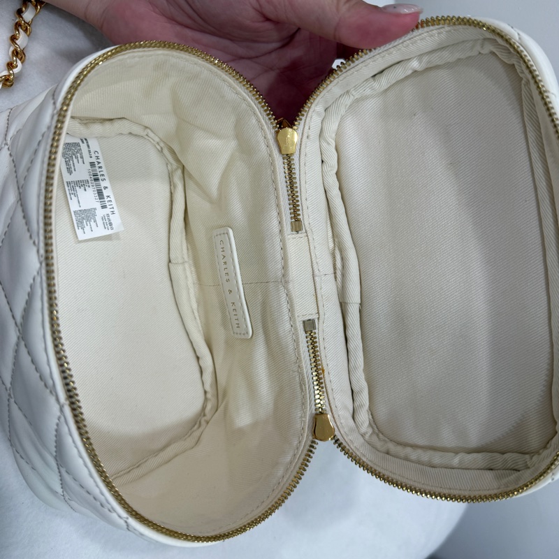 CHARLES &KEITH-12