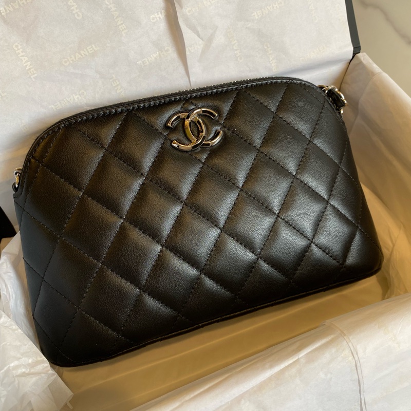 CHANEL 24B 貝殼包-1