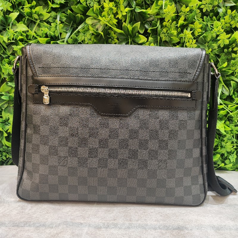 Louis Vuitton Graphite Daniel MM-1
