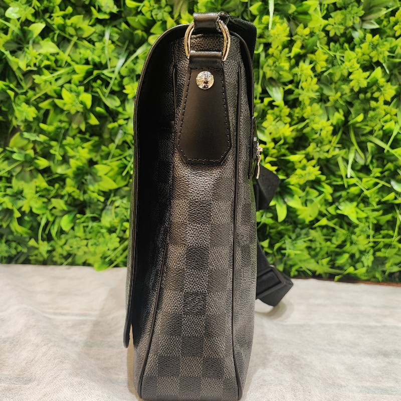 Louis Vuitton Graphite Daniel MM-2