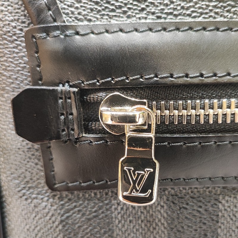 Louis Vuitton Graphite Daniel MM-7