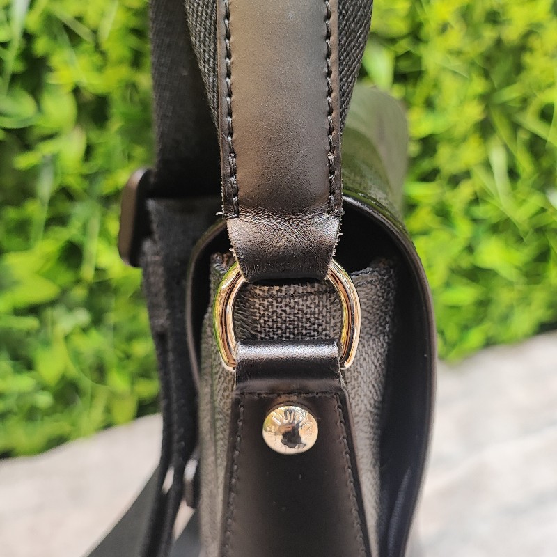 Louis Vuitton Graphite Daniel MM-16