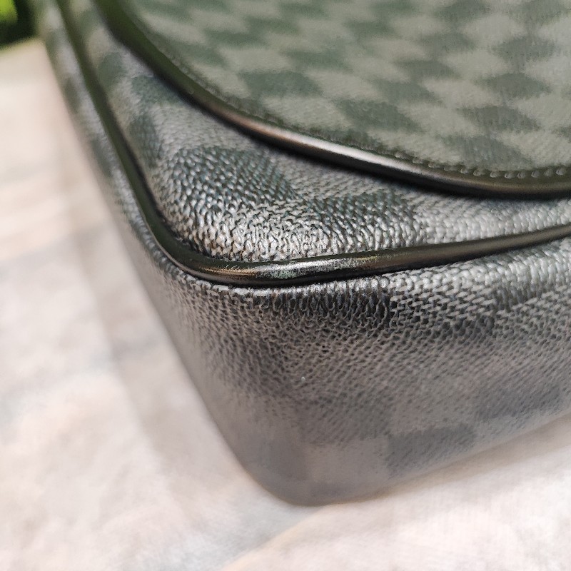 Louis Vuitton Graphite Daniel MM-19