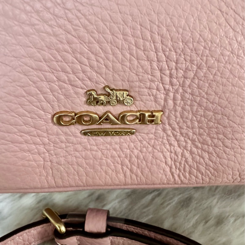 Coach 皮製粉紅色小可愛珠扣口金斜背包-2