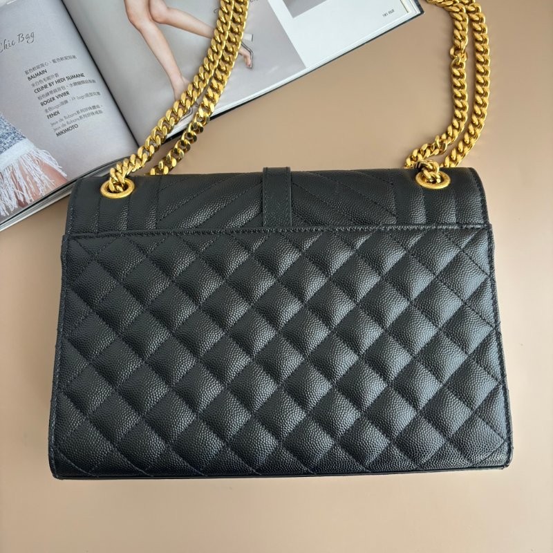 ::SAINT LAURENT:: YSL envelope 黑金粒面絎縫皮革中型信封袋斜背包 鍊包-3