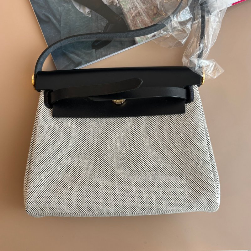 ::HERMES:: 愛馬仕 W刻MINI HERBAG 帆布黑皮革金釦斜背包-0
