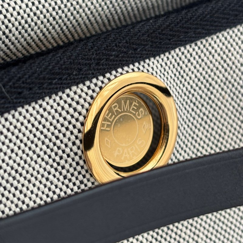 ::HERMES:: 愛馬仕 W刻MINI HERBAG 帆布黑皮革金釦斜背包-2