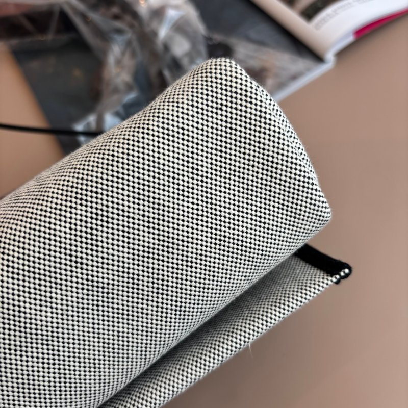 ::HERMES:: 愛馬仕 W刻MINI HERBAG 帆布黑皮革金釦斜背包-11