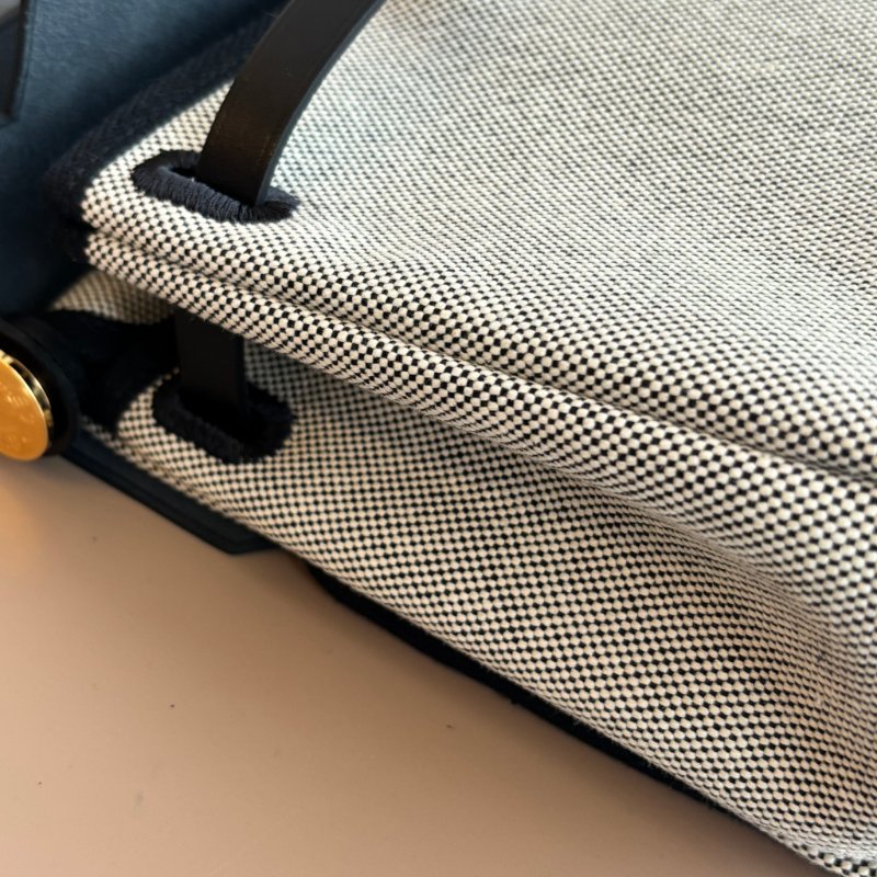 ::HERMES:: 愛馬仕 W刻MINI HERBAG 帆布黑皮革金釦斜背包-15