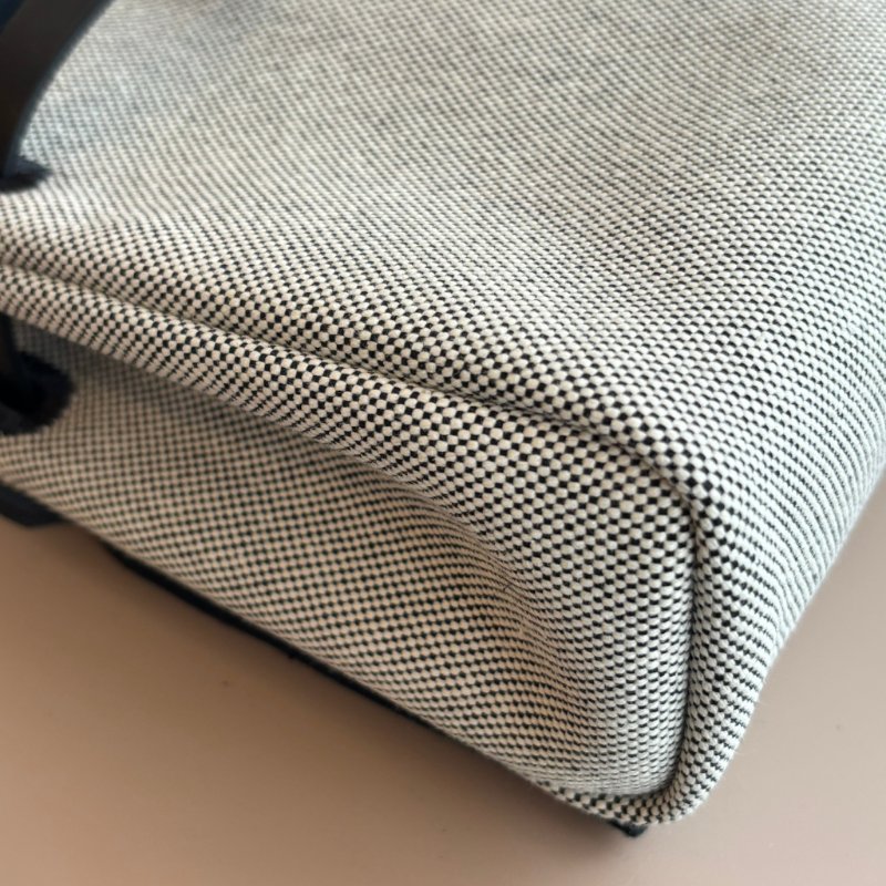 ::HERMES:: 愛馬仕 W刻MINI HERBAG 帆布黑皮革金釦斜背包-16