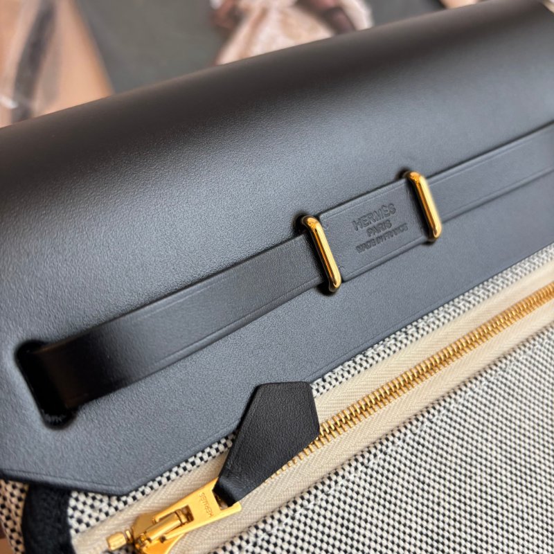 ::HERMES:: 愛馬仕 W刻MINI HERBAG 帆布黑皮革金釦斜背包-20