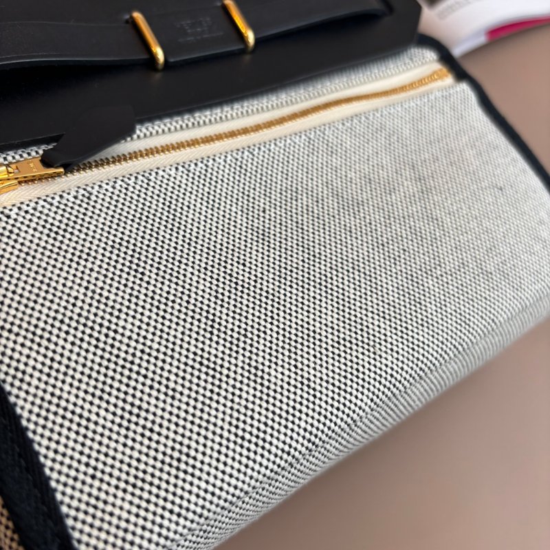 ::HERMES:: 愛馬仕 W刻MINI HERBAG 帆布黑皮革金釦斜背包-23