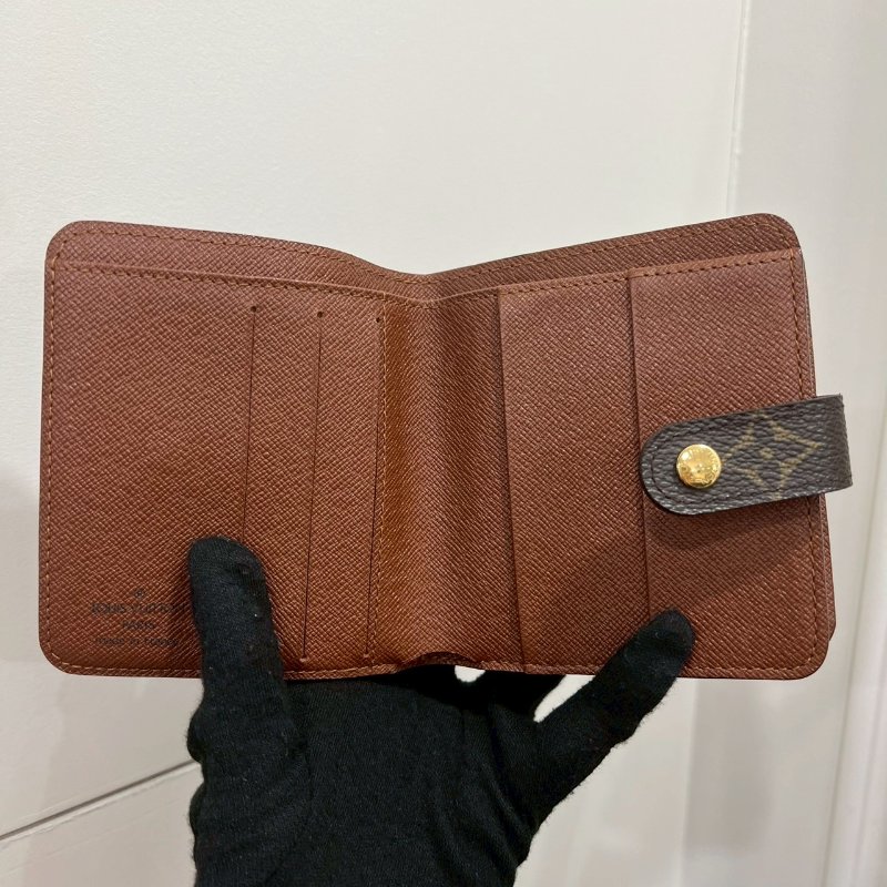 LV 老花釦式短夾-4