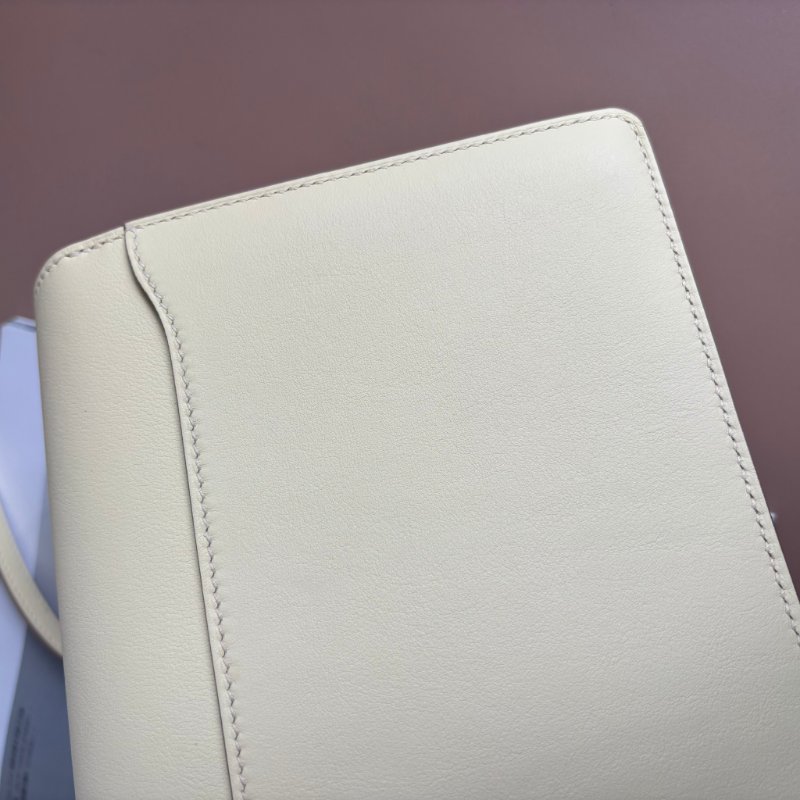 ::HERMES:: W刻米爾頓黃銀釦MINI ROULIS豬鼻子肩背斜背包18-9