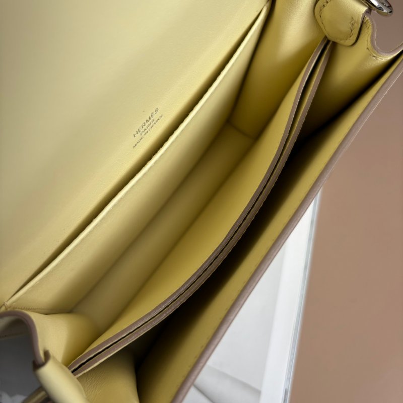 ::HERMES:: W刻米爾頓黃銀釦MINI ROULIS豬鼻子肩背斜背包18-19