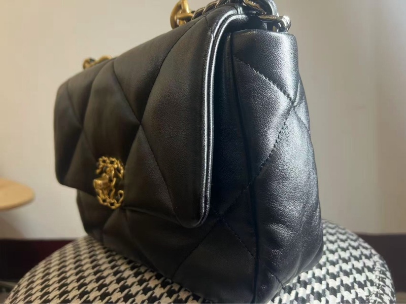 全新 Chanel 香奈兒 Chanel19 晶片款 26公分 黑金-1