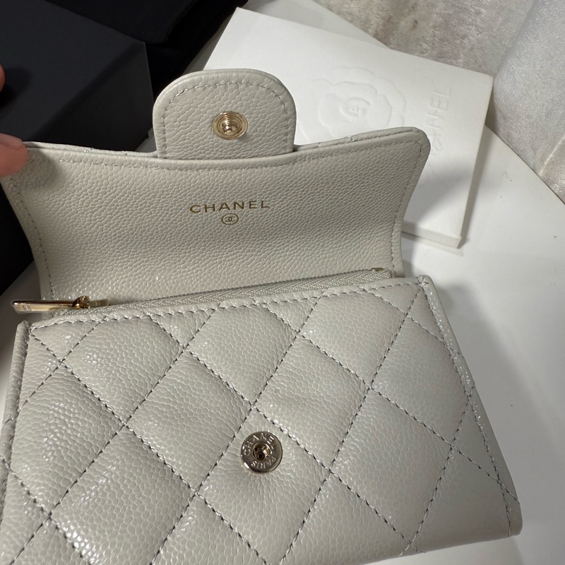 全新全配🖤CHANEL 經典款 雙C單層卡包 奶灰色🤍-6
