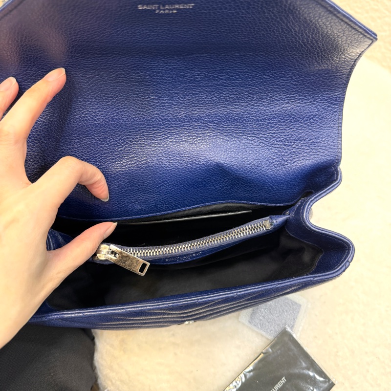 YSL藍色牛皮霧銀釦V型紋學院包428056-18