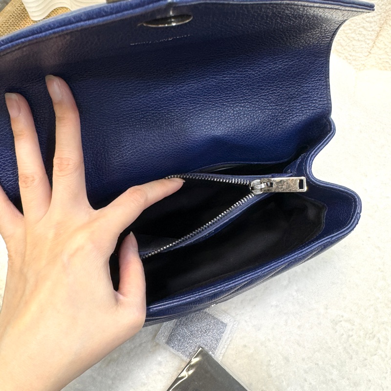 YSL藍色牛皮霧銀釦V型紋學院包428056-19
