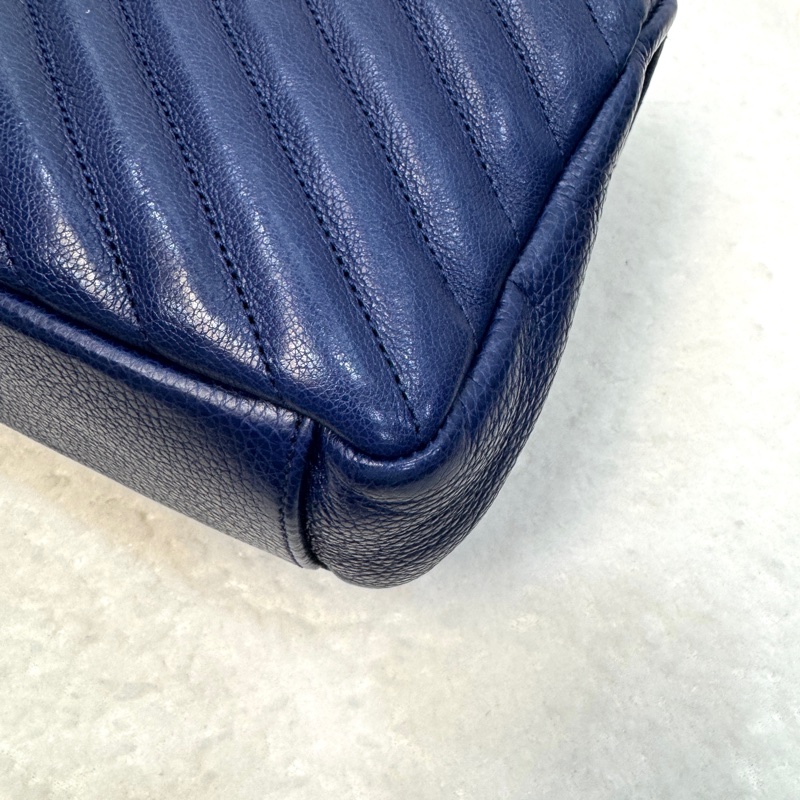 YSL藍色牛皮霧銀釦V型紋學院包428056-24