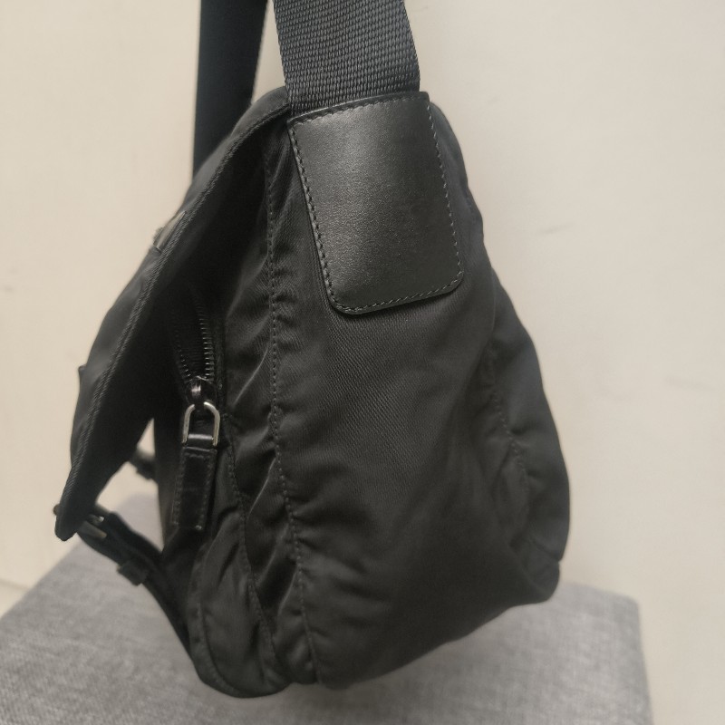 【8成新】㊣✨PRADA✨普拉達 黑色 輕量 帆布 皮革 雙釦 掀蓋式 郵差包 肩背包 斜背包 /二手包/二手精品🌳二手樹屋🌳-2
