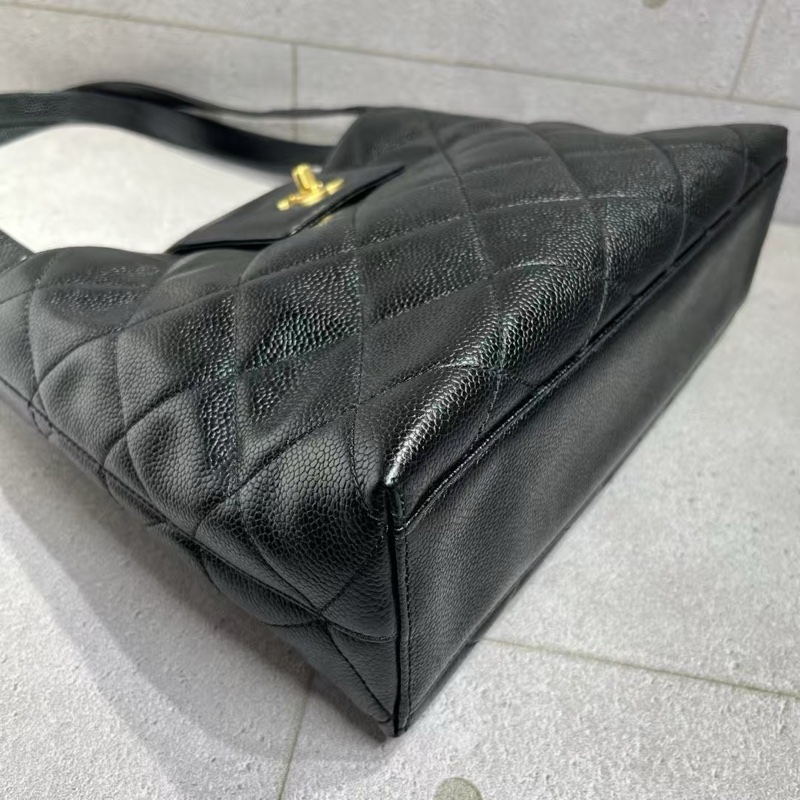 Caviar Chanel Hobo bag-2