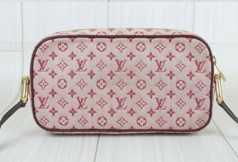 「JL精品代購」9新 LV 樹莓紅 丹寧相機包-2