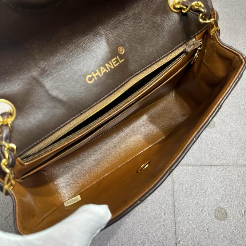 Chanel vintage 朱古力啡色半月包-5