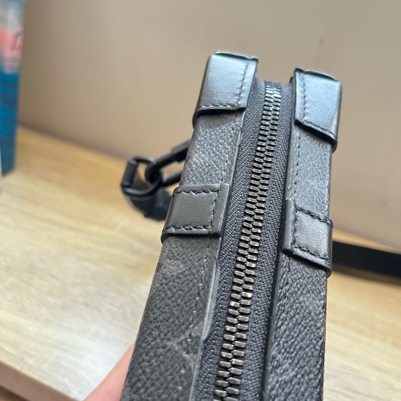 LV trunk斜背包 有新歡所以割愛釋出-2