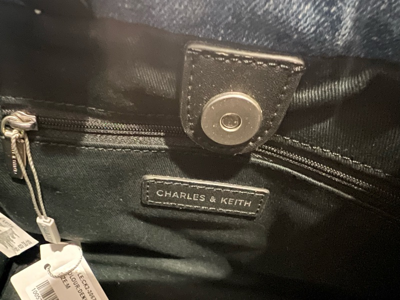 CHARLES & KEITH 2024春新款柔軟牛仔手提包(小托特)-32