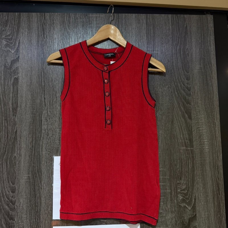 【美收精品】CHANEL 紅色鈕扣無袖背心 1-972-0