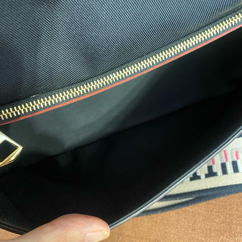 Louis Vuitton Diane PM經典老花帆布塗層法棍單肩後背包-4