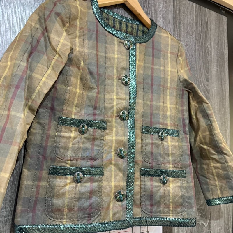 【美收精品】CHANEL 愛丁堡橄欖綠外套 1-996-6