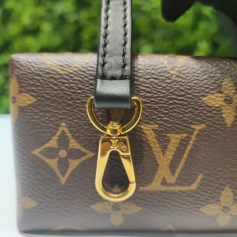 Louis Vuitton Locky BB-8