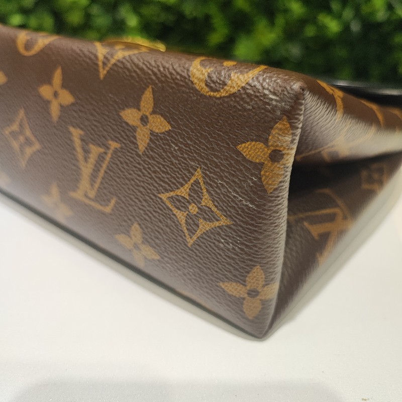 Louis Vuitton Locky BB-12