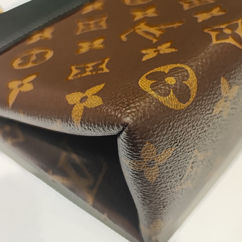Louis Vuitton Locky BB-15