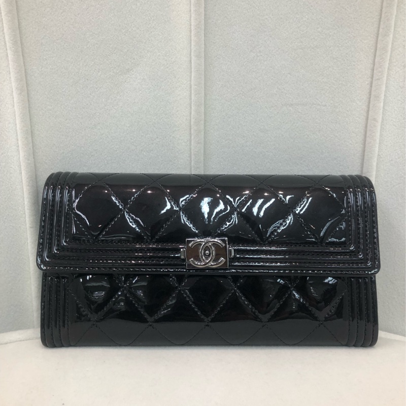 Chanel 漆皮長銀包XB188-0
